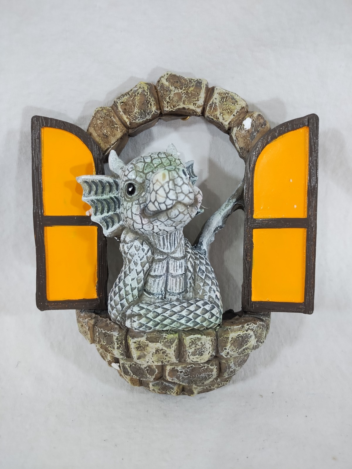 NIB Baby Dragon Posing In Window Resin Wall Plaque / Approx. 6″ x 2″ x 5″
