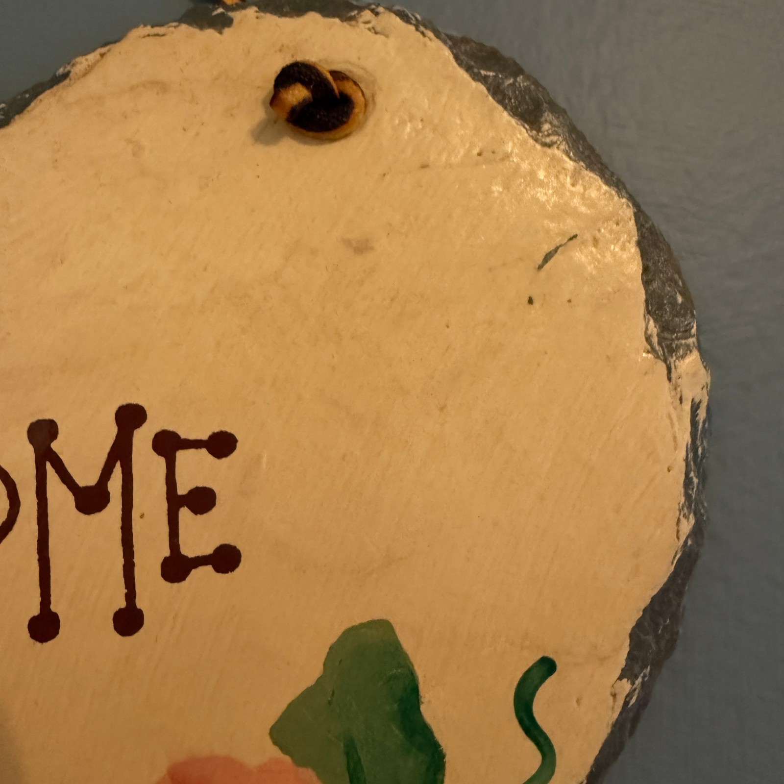 Vtg 1998 Plain Jane Handcrafted Heart Shape Slate Wall Hanging WELCOME 7″ x 6″