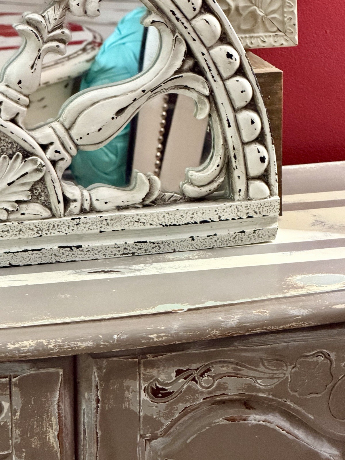 VTG Inspired Whitewashed Halfmoon/Mirrored Decorative Architectural Wall Plaque
