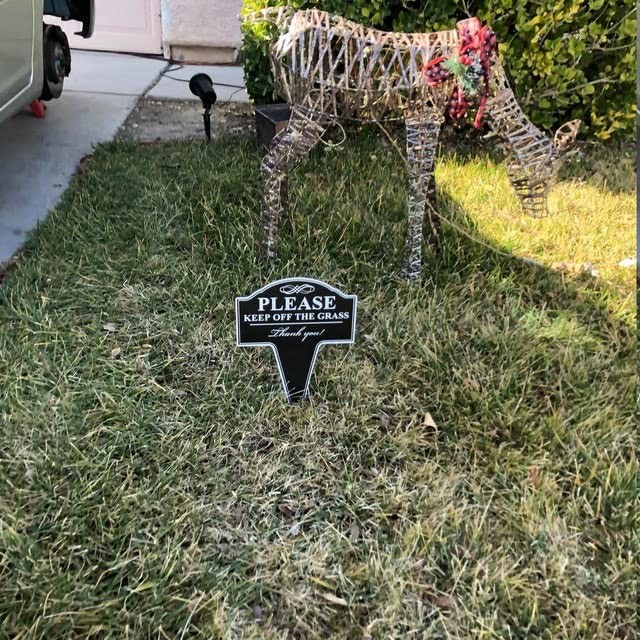 Please Keep Off The Grass Aluminum Yard Sign 10×14