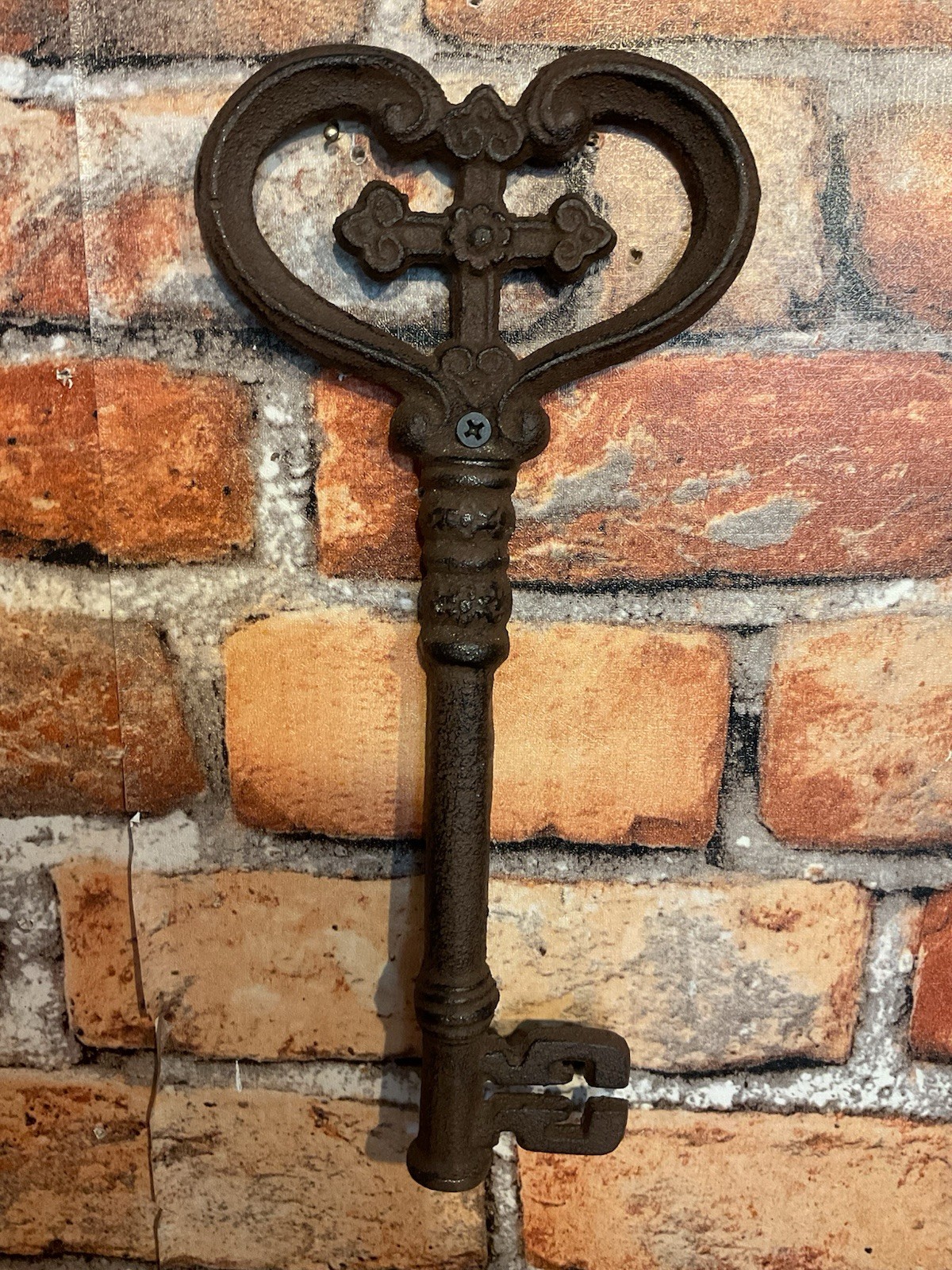 10″ Primitive Rustic Style Cast Iron Skeleton Key Wall Hanging…Ships Free!
