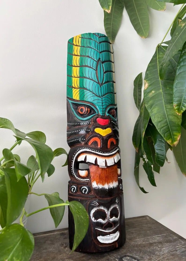 Hawaii Hand Made Carved Wooden 19″ Painted Tiki Mask Wall Decor Hanging Man Cave