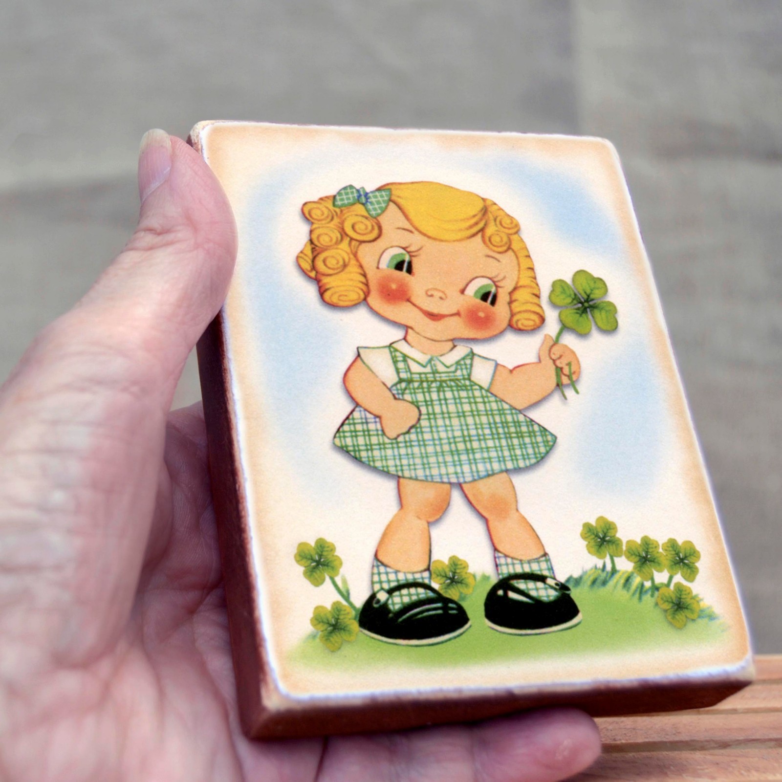St. Patrick’s Day Girl with 4 leaf Clover Irish themed tiered tray decor WB-127