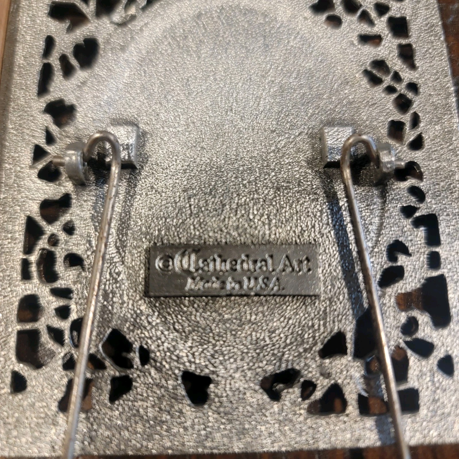 Cathedral Art 3.5” Sister Metal Plaque – Sisters Best Friends Gift Plaque