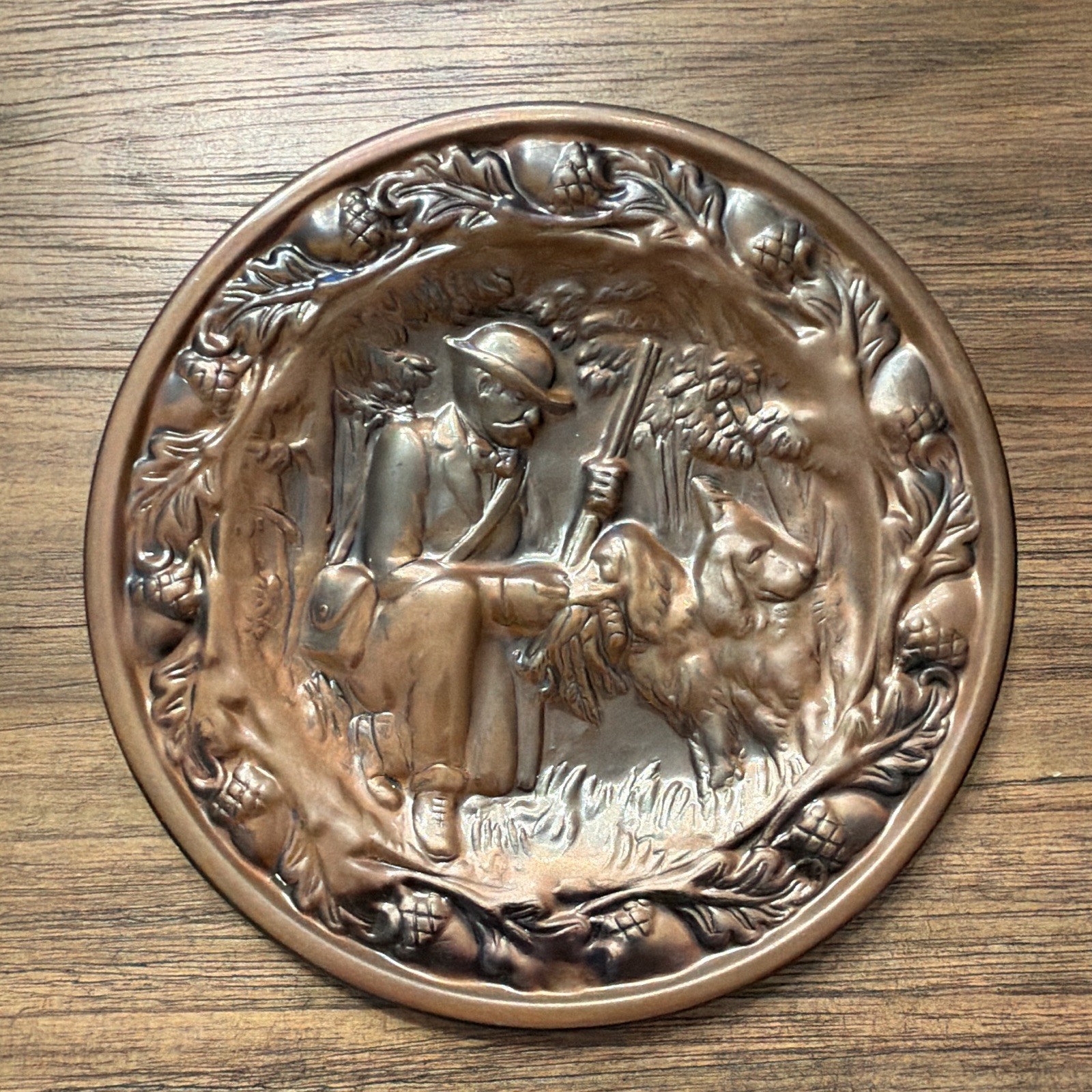 Lot of 2 Coppercraft Guild Wall Decor Plates (1 Large & 1 Small) Hunter