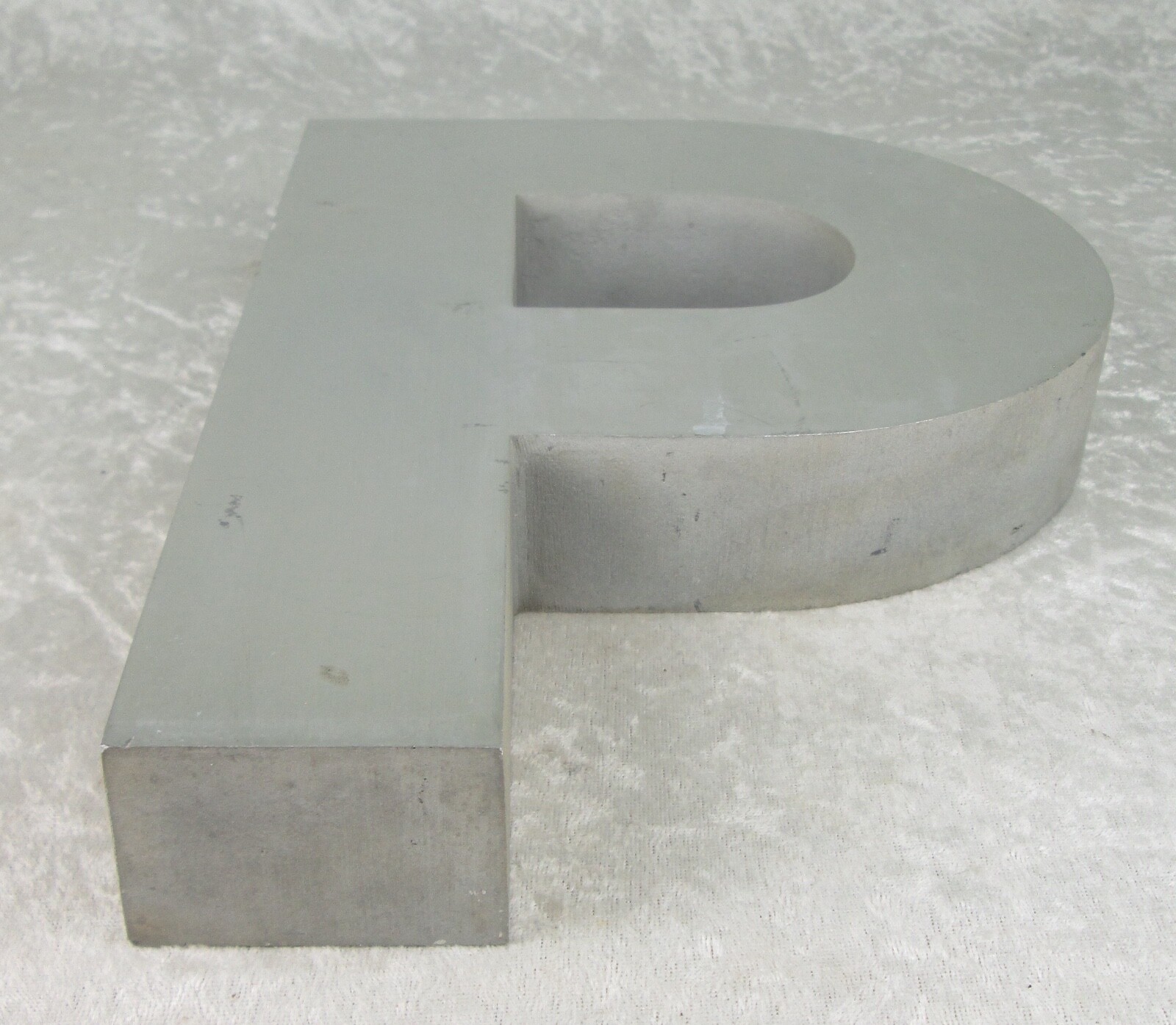 Cast Aluminum Metal Sign Letter P 3 LB 10 OZ Used 12 inch Tall Mounting Holes