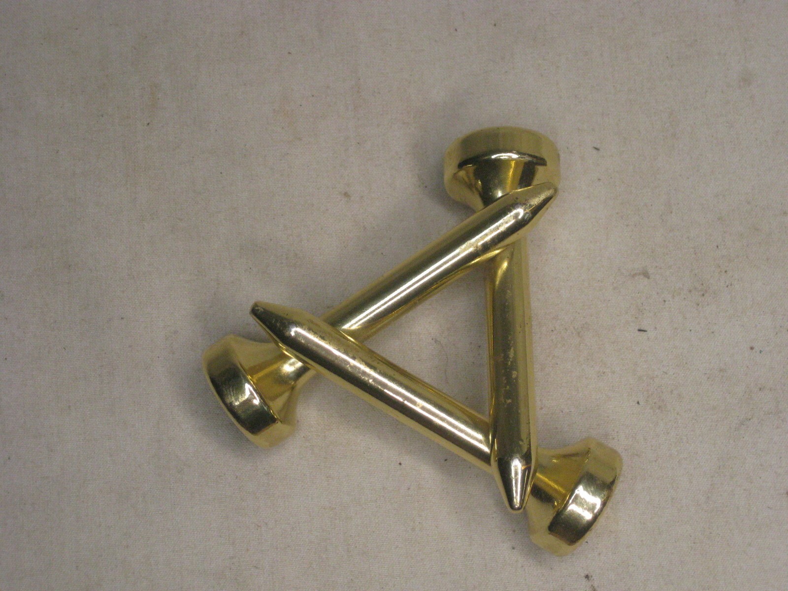 metal golf tees stand display golfing pedestal paper weight golfer tee base