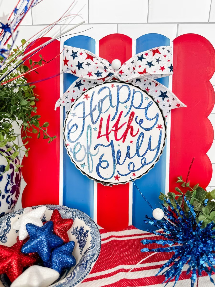 The Round Top Collection Mini Happy 4th of July Print 6x6x1