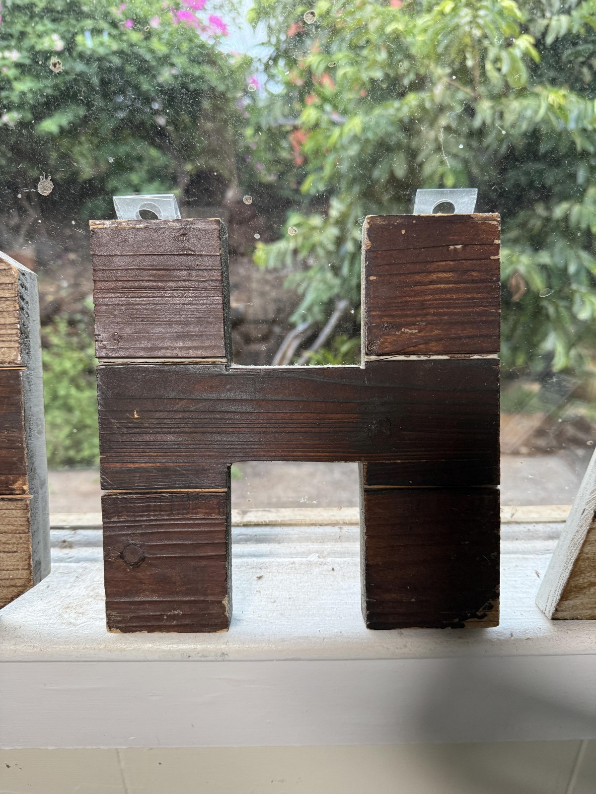 ArtMinds Wood Letters ALOHA Set 5 Rustic Brown 8in Wall Decor Hawaii Tropical