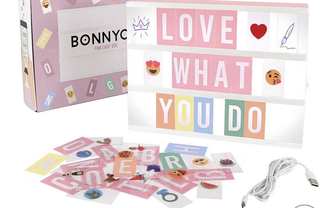 Pink Cinema Light Box with 400 Letters & Emojis Blue Markers – BONNYCO | Led NEW
