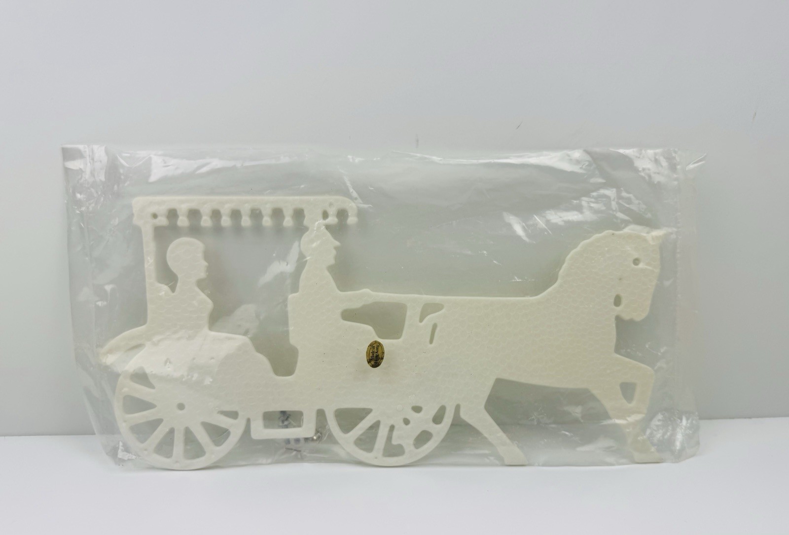 Vintage Amish Horse Buggy Silhouette Plastic Screen Door Embellishment – Decor