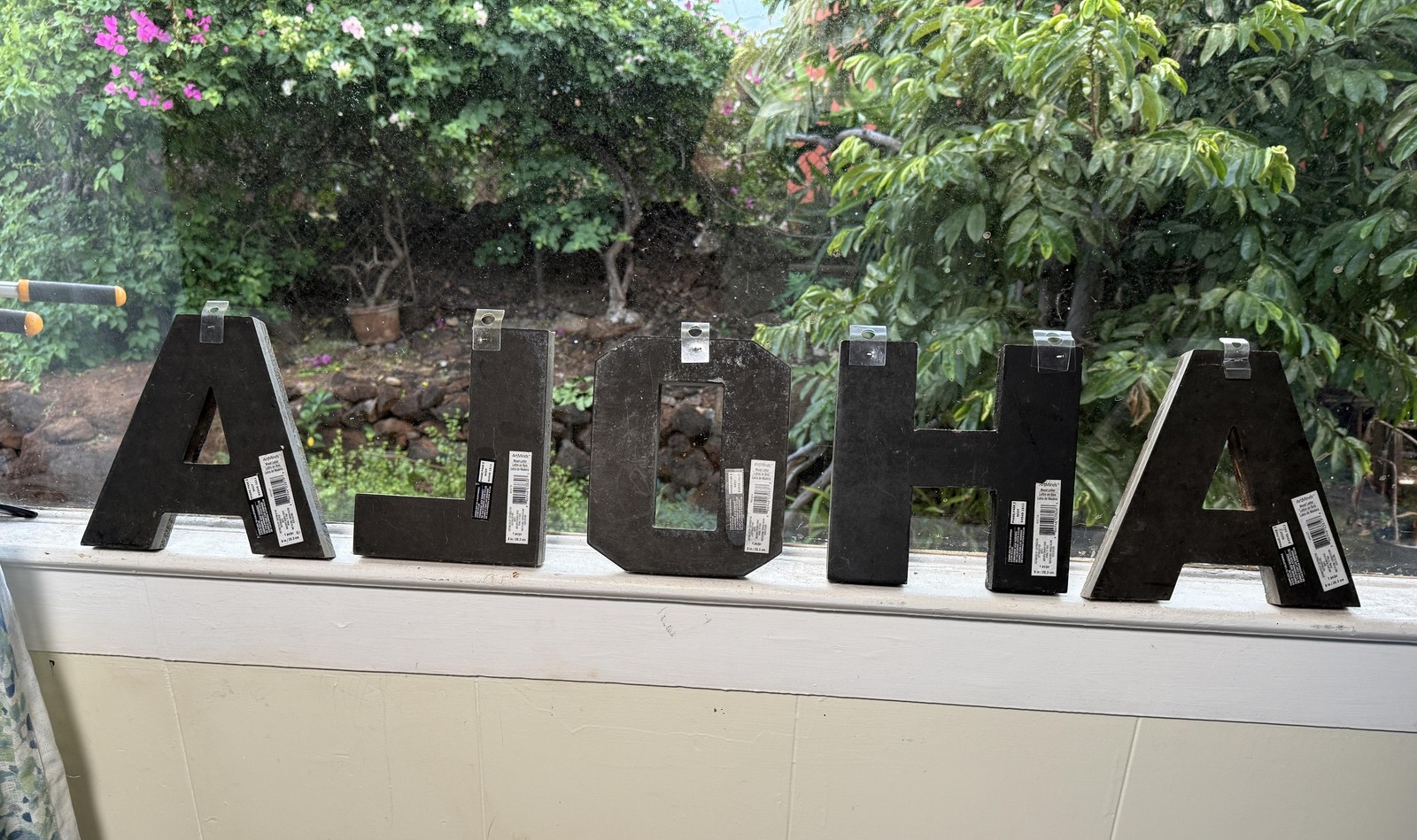 ArtMinds Wood Letters ALOHA Set 5 Rustic Brown 8in Wall Decor Hawaii Tropical