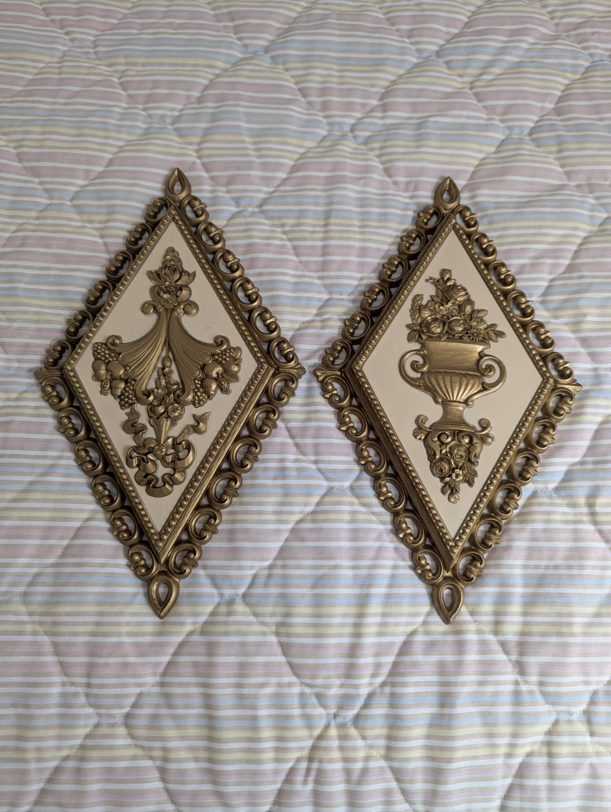 HOMCO Vintage Ornate Diamond Wall Plaques Pair Gold Beige Floral Urn 7224 7226