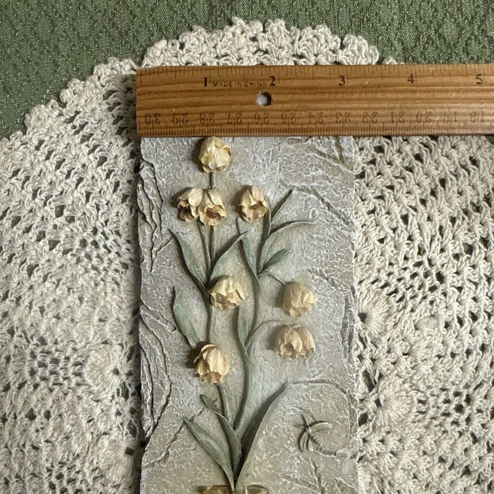 Vintage Wall Plaque Vase With Yellow Flowers And Bee Signed Cheri Blum, 3d