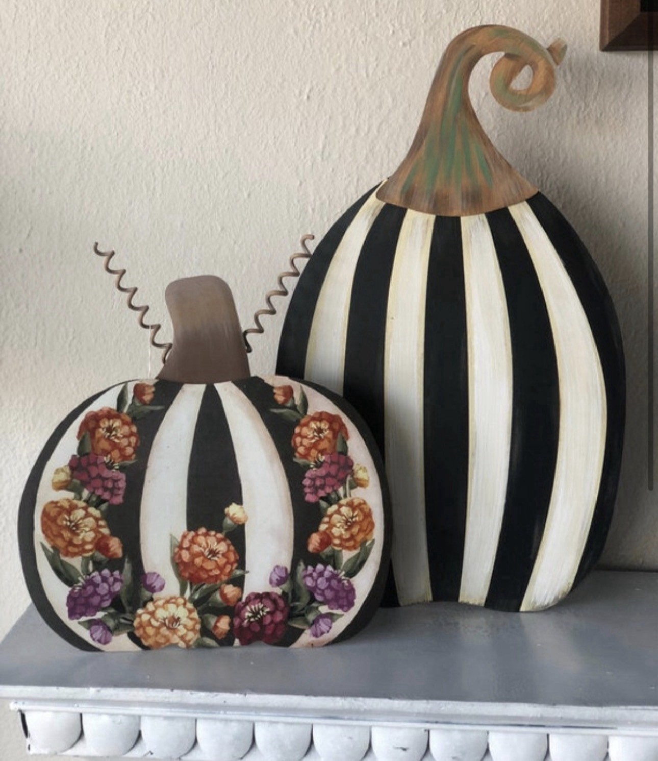 Black And White Small Tall Stripe Pumpkin Metal Stake