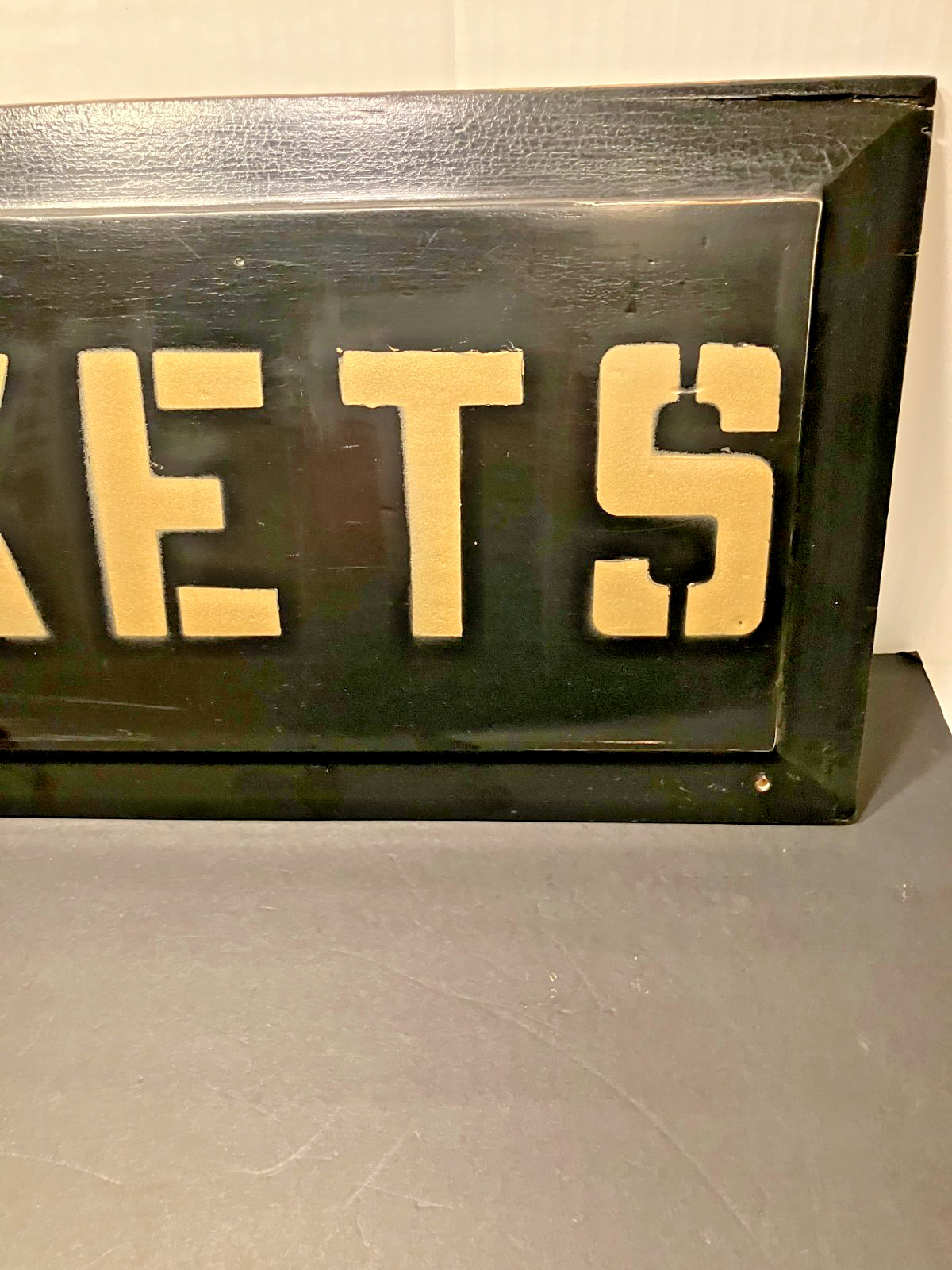 VINTAGE WOODEN RAILROAD TRAIN STATION DEPOT “TICKETS” SIGN 26″