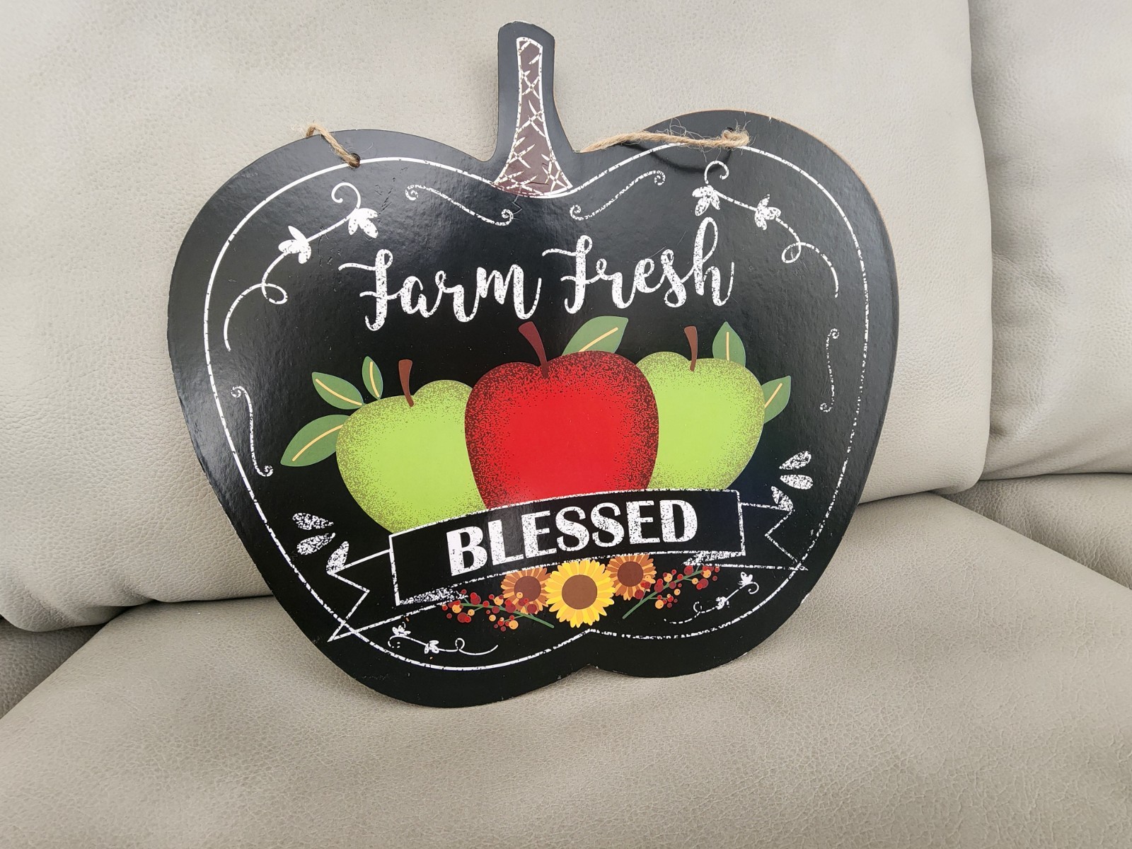 Apple Fall Decor Hanging Sign