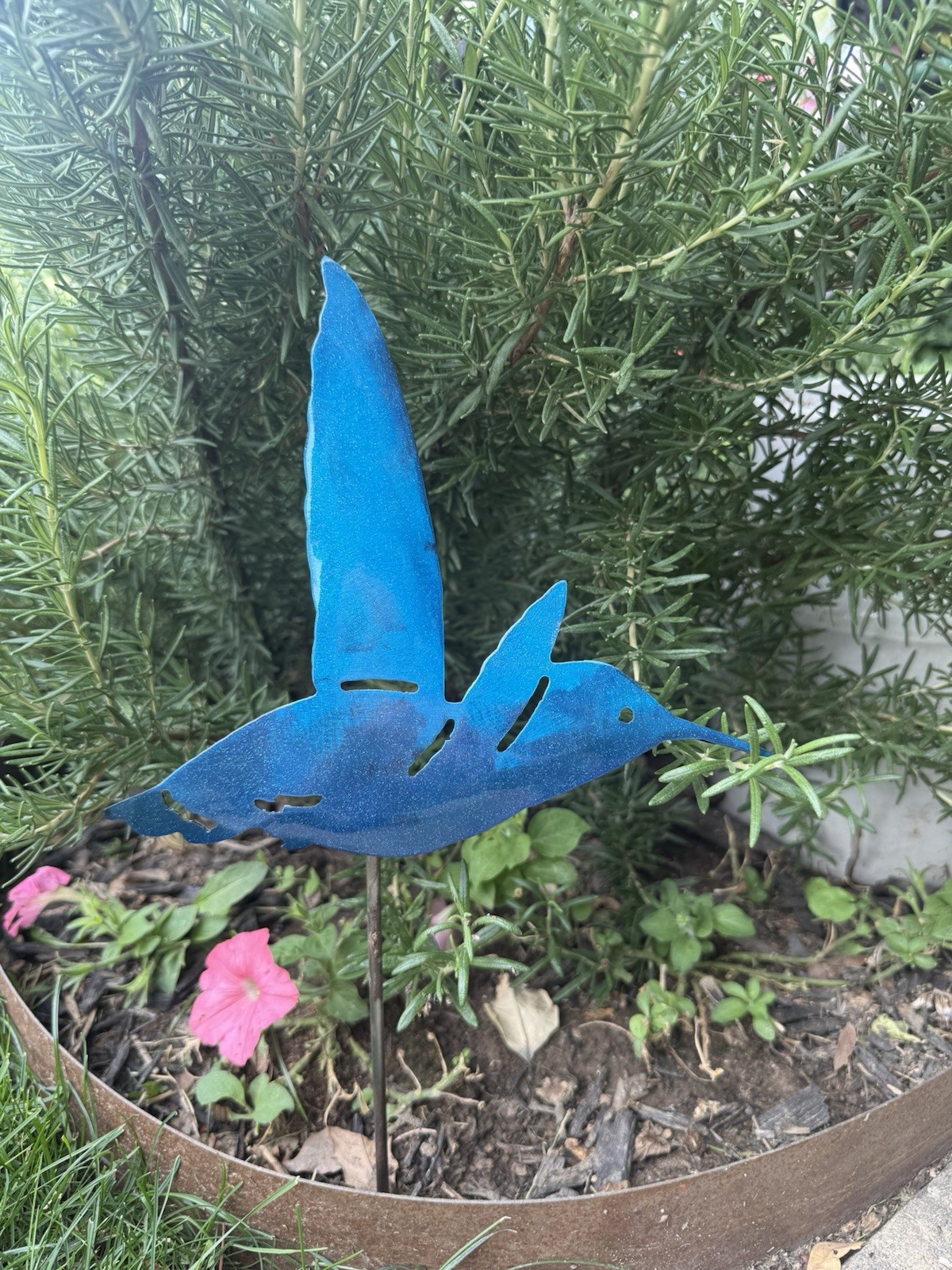 Hummingbird glitter blue industrial powder coat yard art ,bent for 3-D effec