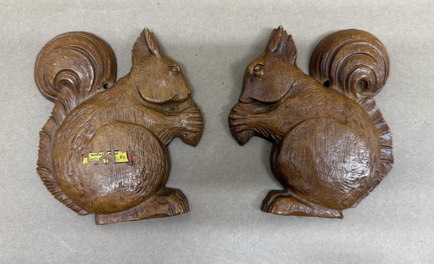 VTG Rustic Pressed Wood Squirrels Plaques Wall Hangings