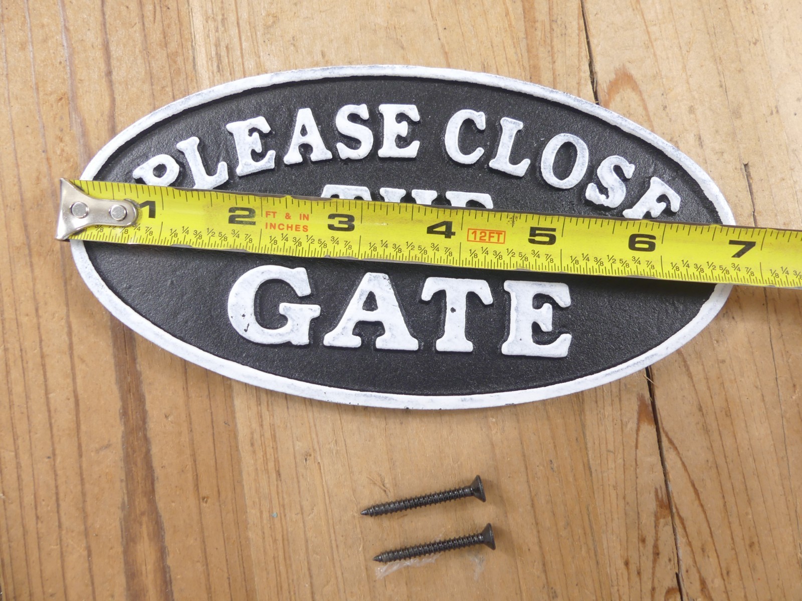 Cast Iron Please Close The Gate Plaque Sign Black & White Fence Decor Oval
