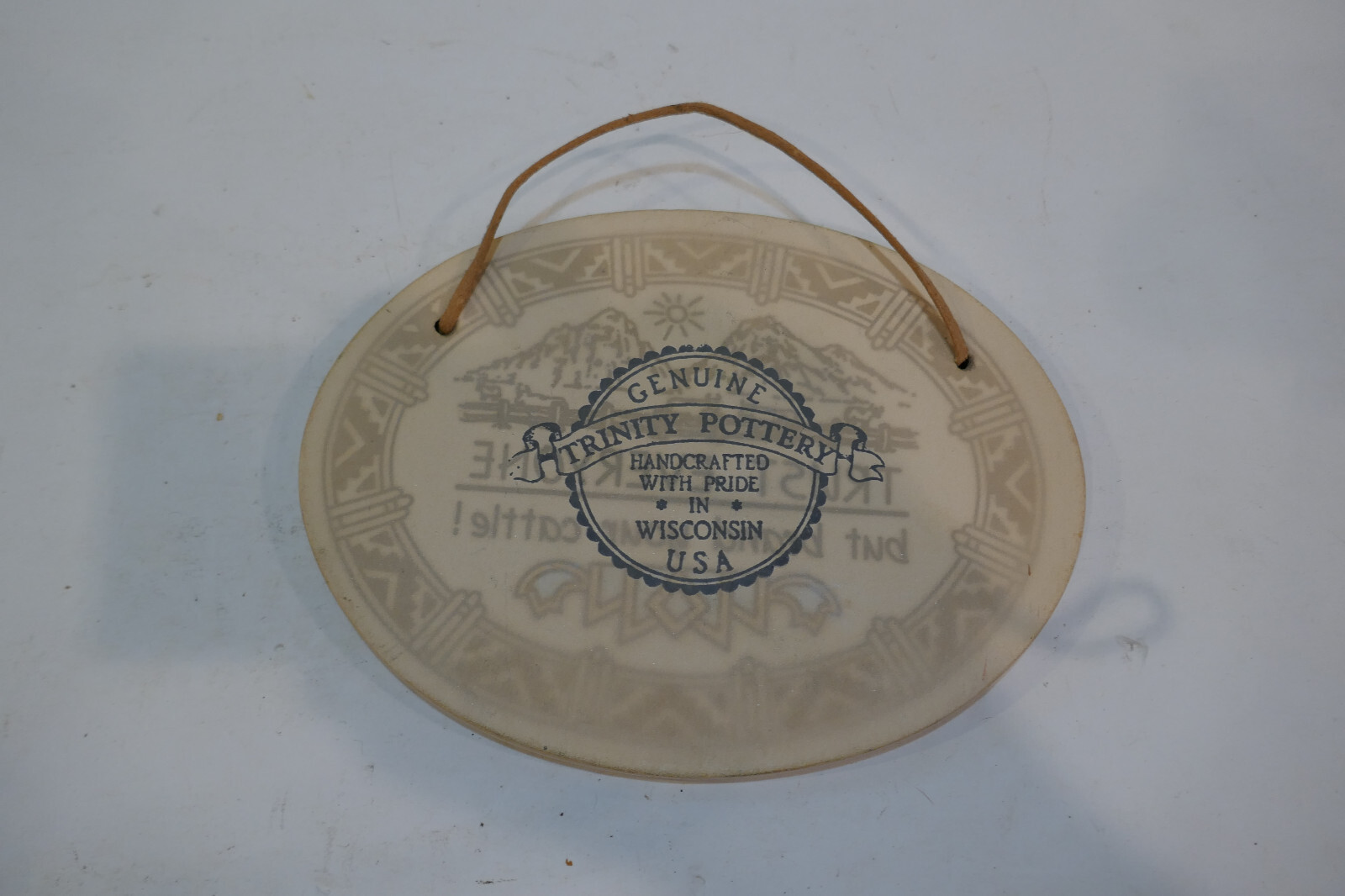 Authentic Genuine Trinity Pottery Oval Wall Plaque Made in Wisconsin USA 7.5”x5”