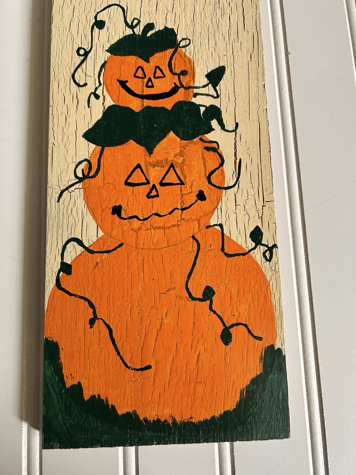 Vintage Handpainted Halloween Welcome Wood Sign, Pumpkins Rustic Chipped Paint