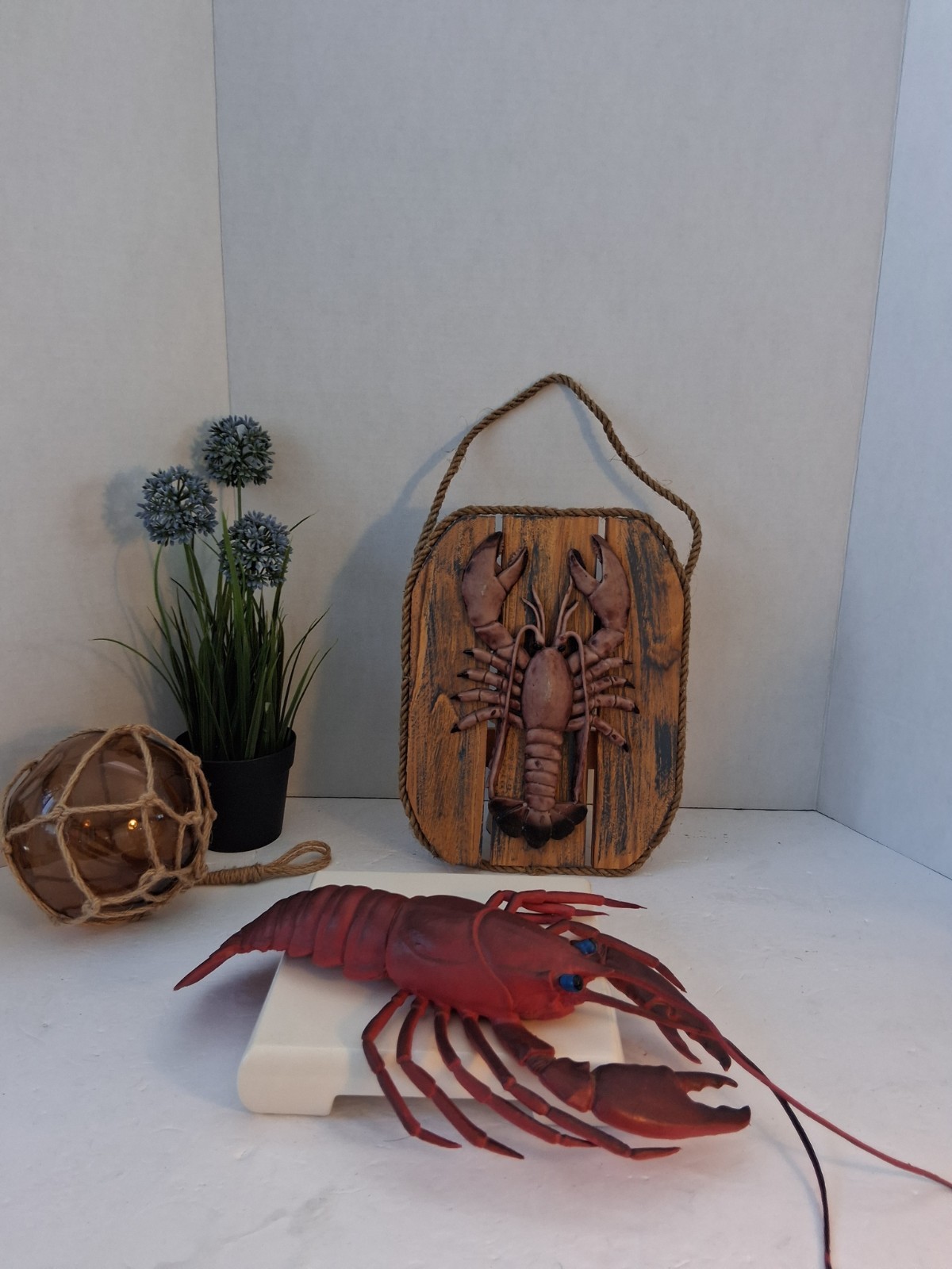 VTG’90’s Wooden Lobster Wall Plaque w/3D Resin Lobster + Rubber 🦞 Decor 2pc Set