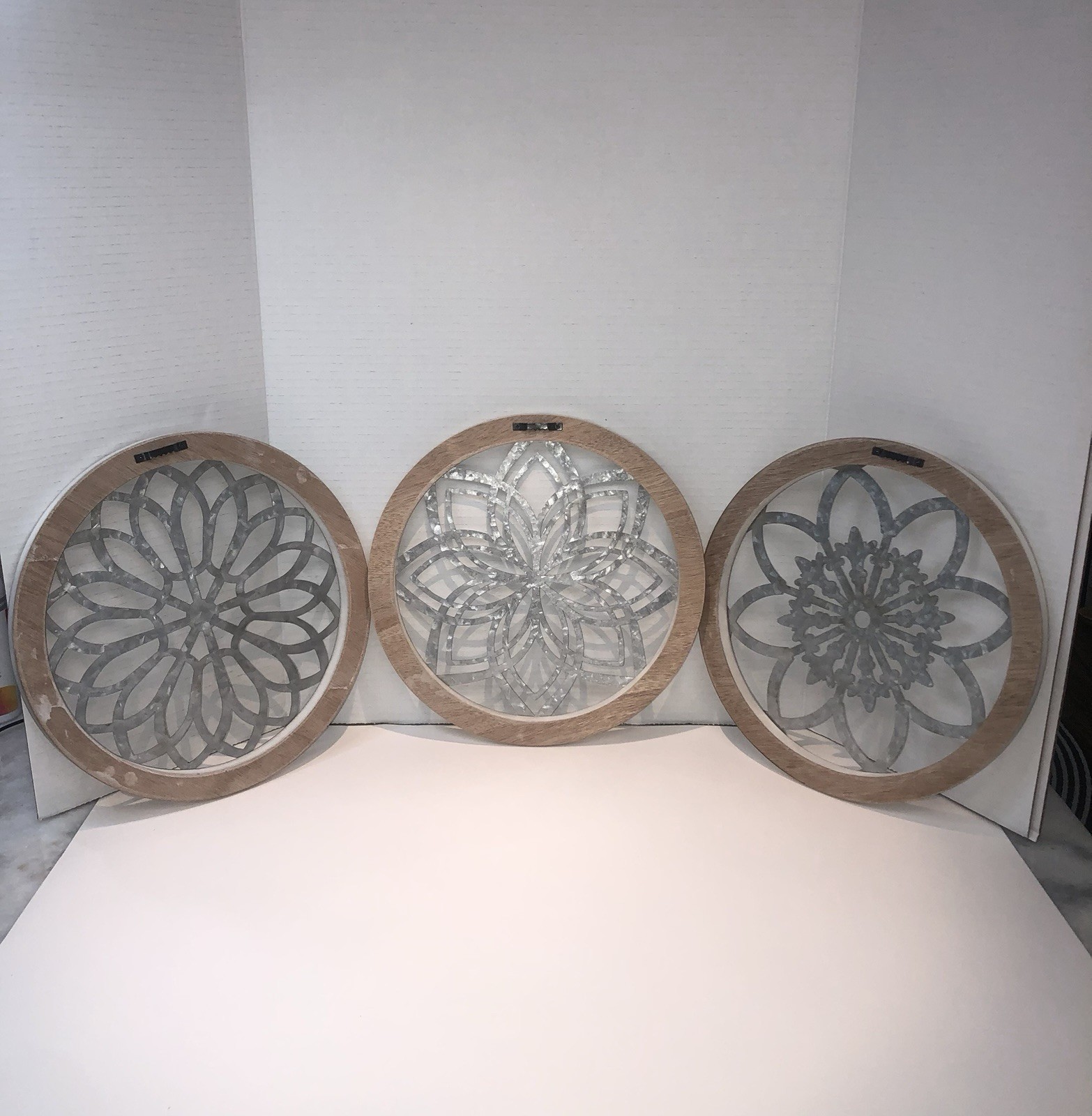 EUC 3 Piece Rustic Wood + Metal Decor Farmhouse Boho Wall Art 11.5” Diameter