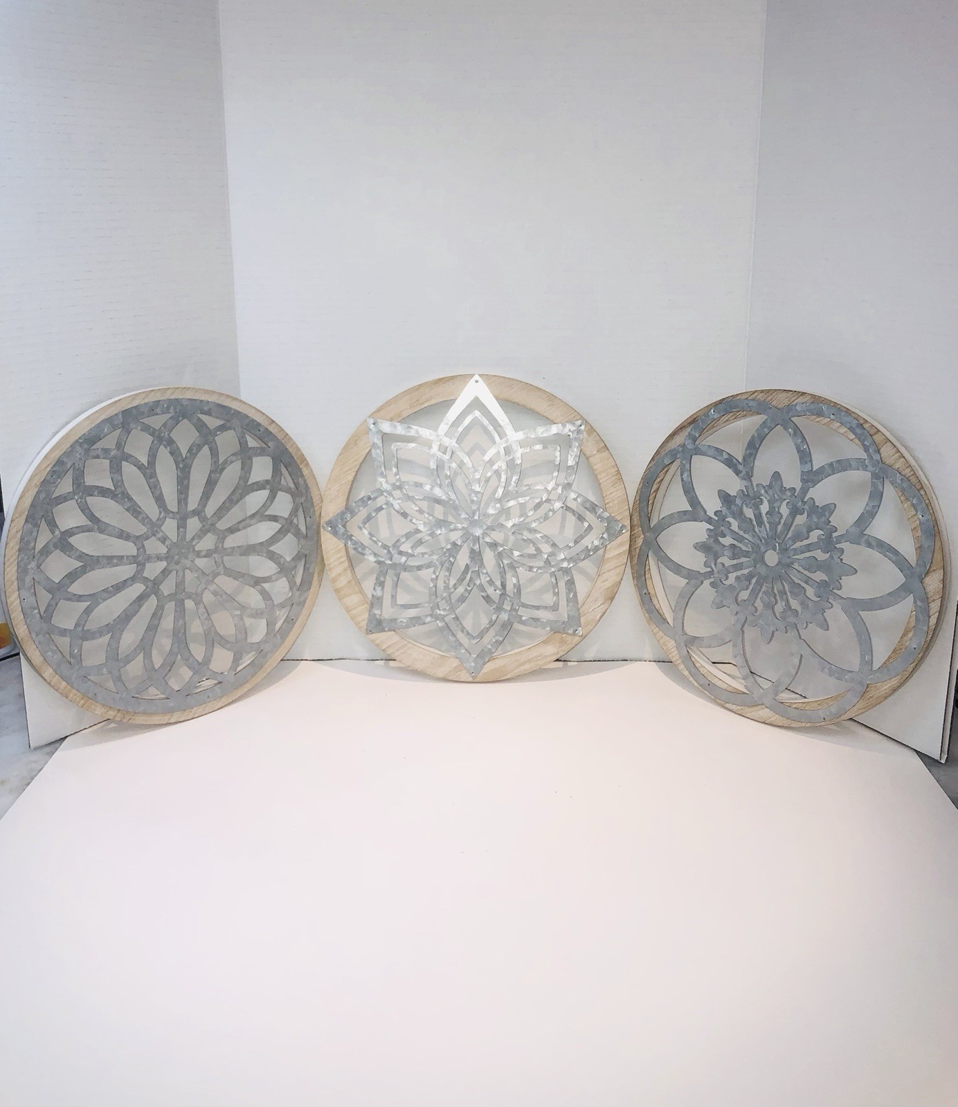 EUC 3 Piece Rustic Wood + Metal Decor Farmhouse Boho Wall Art 11.5” Diameter
