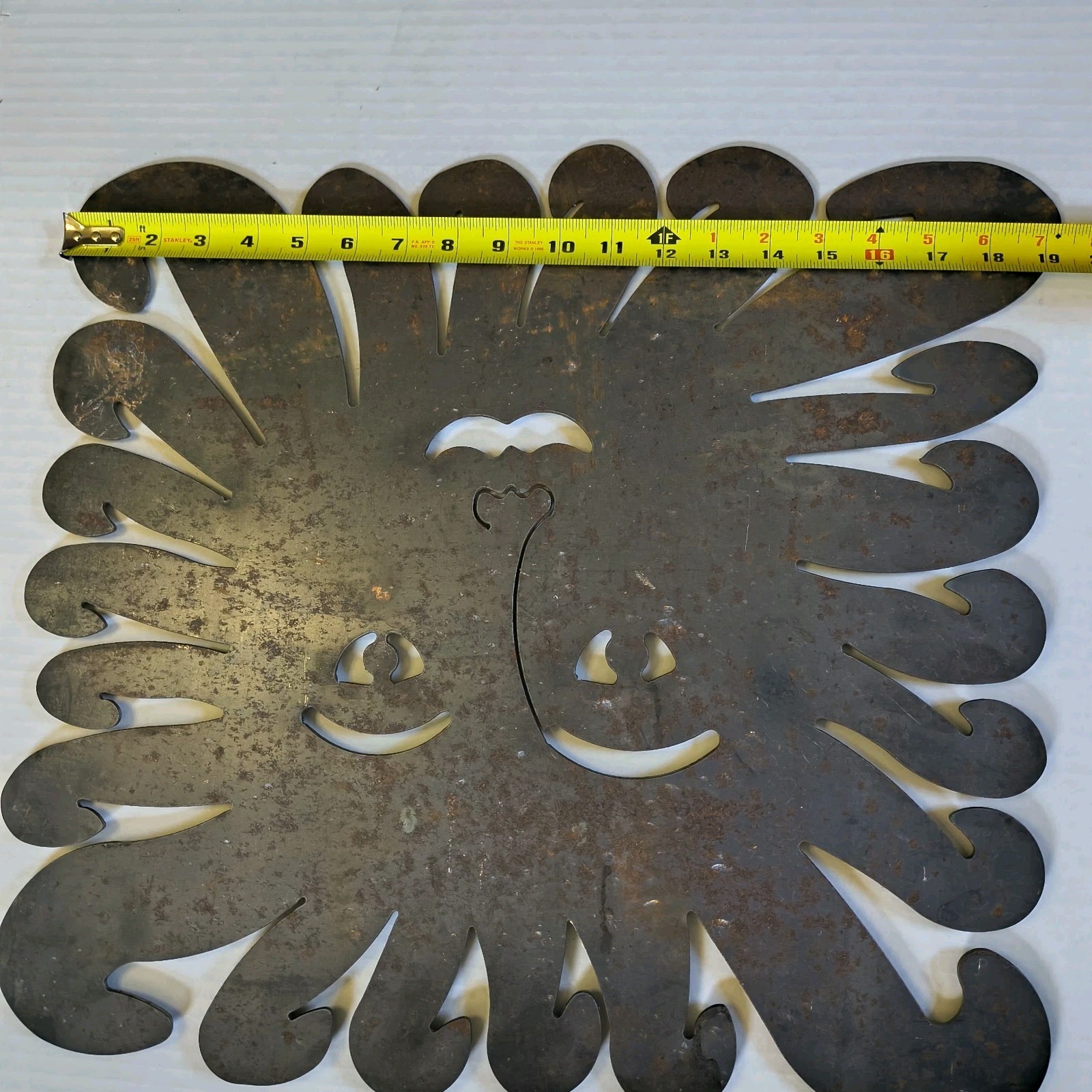 Cast Iron Smiling Sun Face Wall Art Decor Celestial Cosmic Rustic Rusty Lg 19″