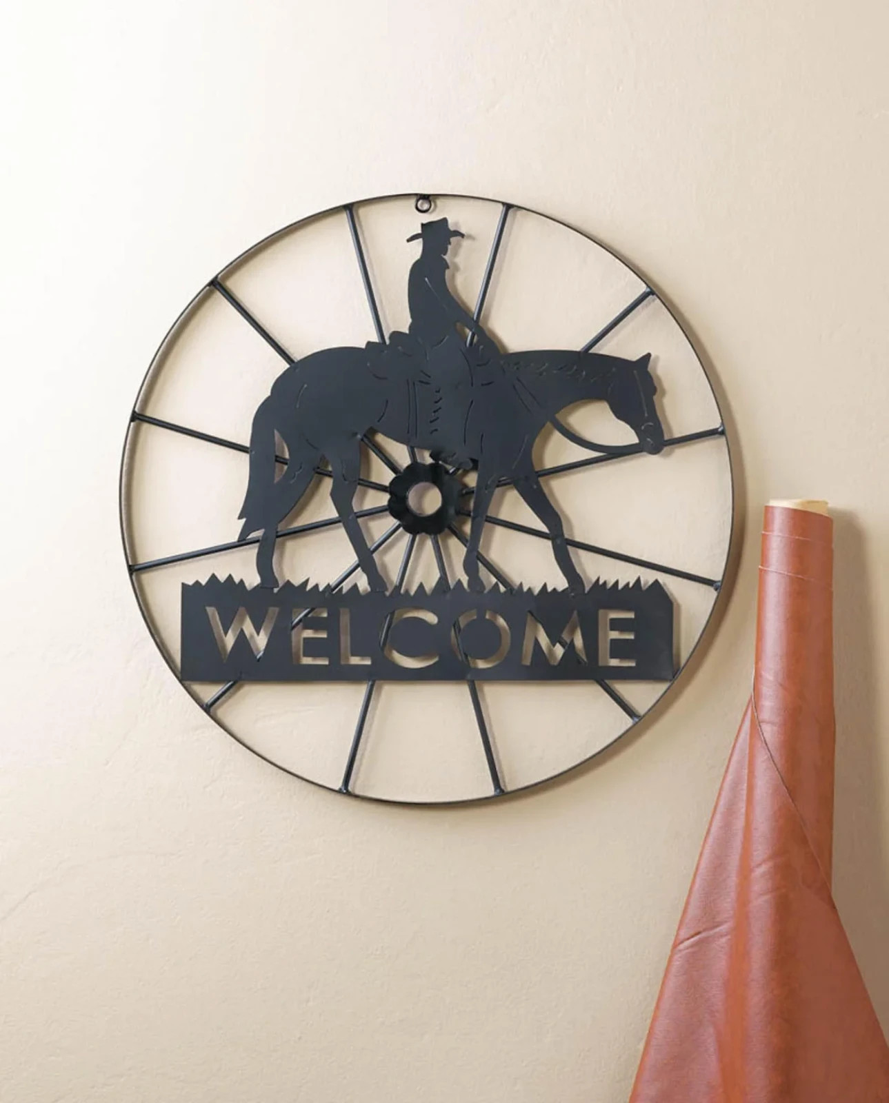 Cowboy Welcome Wheel Sign Made Of Iron Home & Garden Decorative Collectible