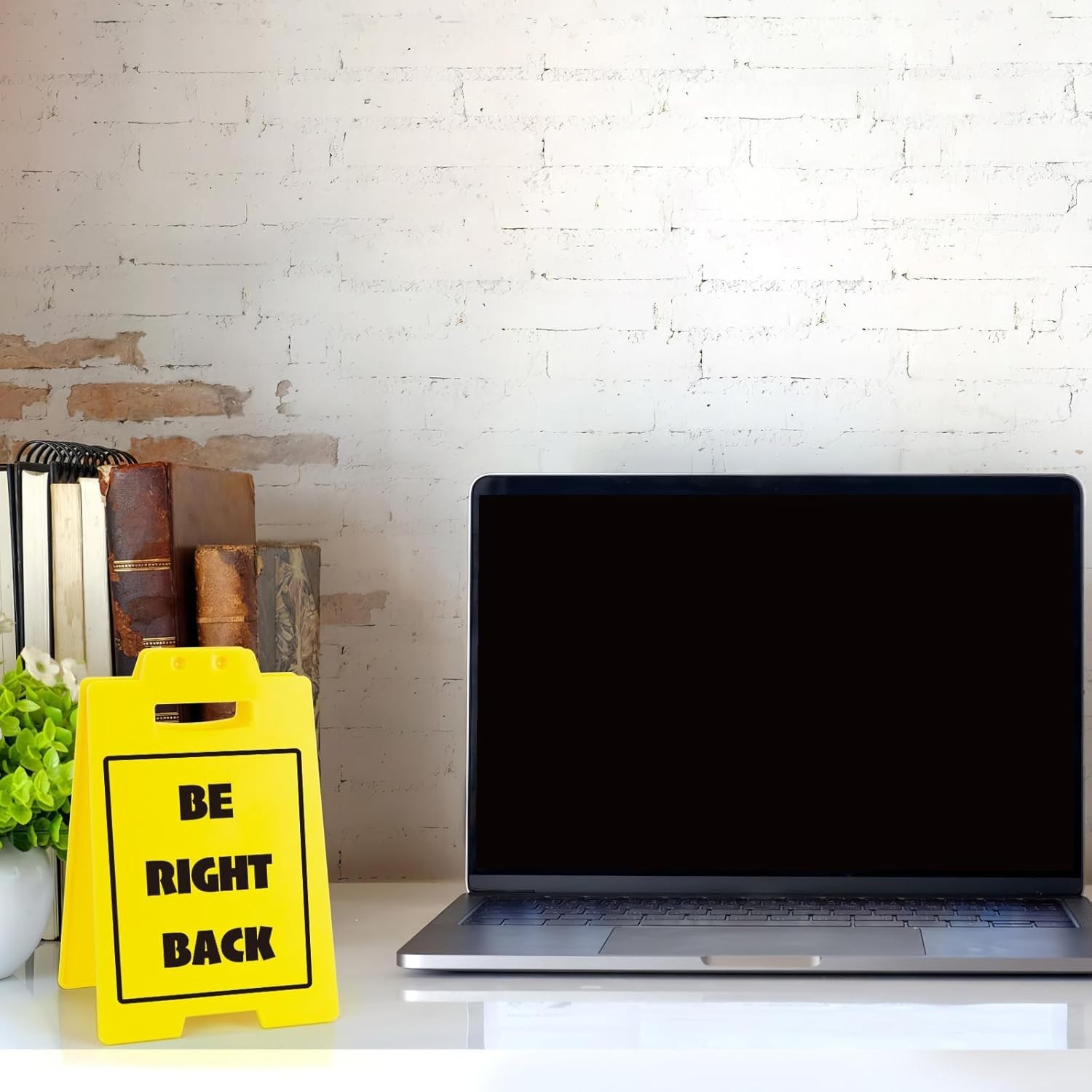 Elegant ‘Be Right Back’ Desk Sign – Durable ABS, Ideal for Office Settings
