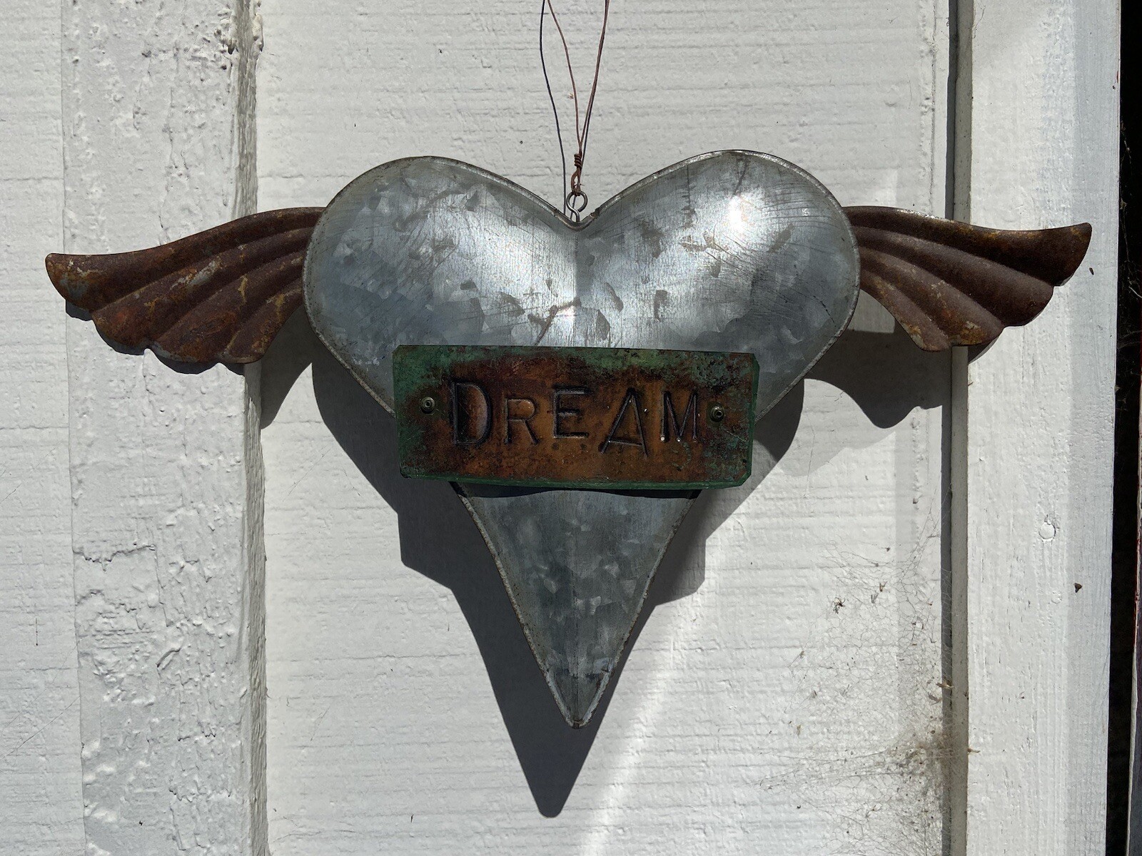 Heart Tin w/ Angel Wings and Dream Decoration Puffed Heart Hangs in Home/Garden