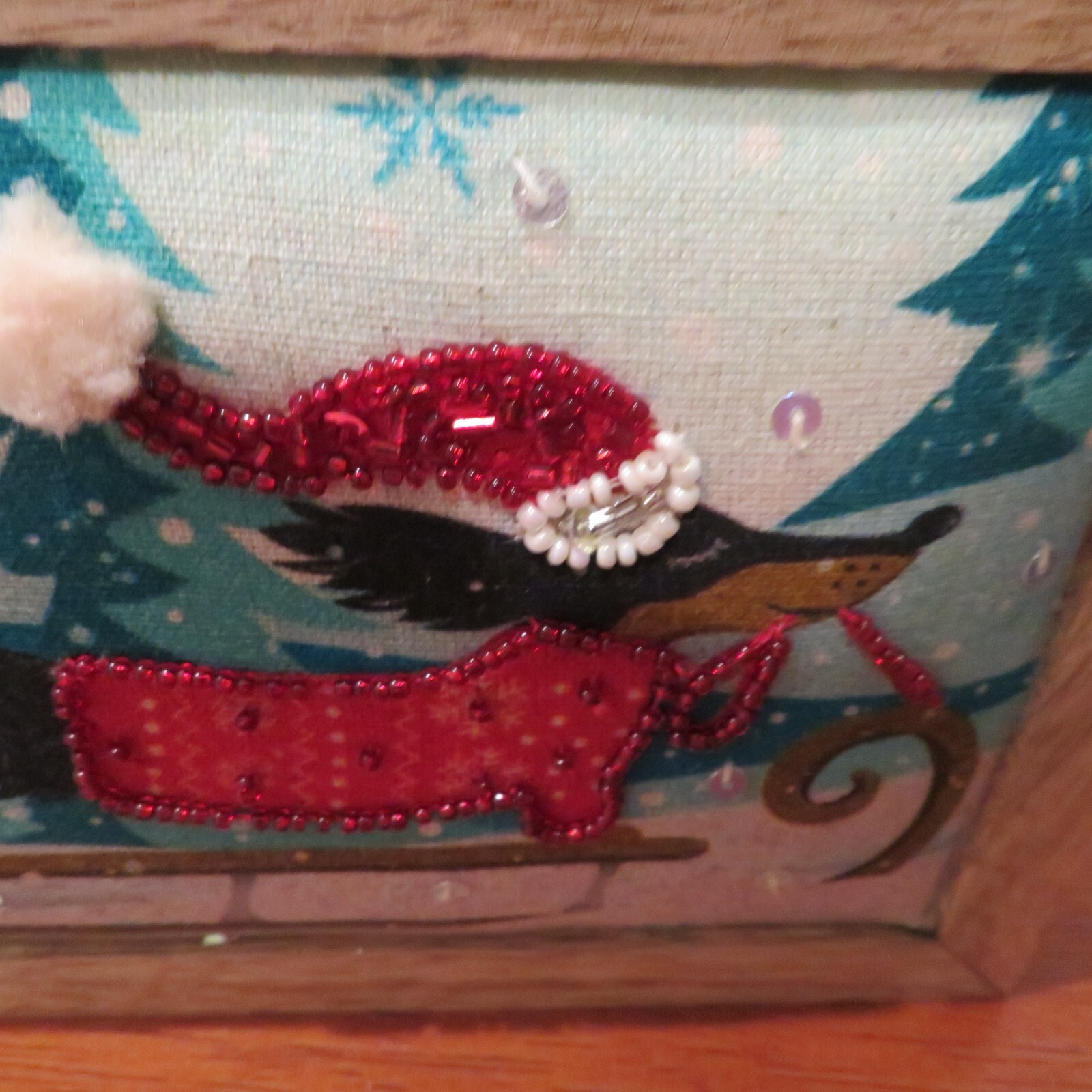 Dachshund Holiday Christmas Sledding Sign Plaque Sparkle Plush Beading NEW