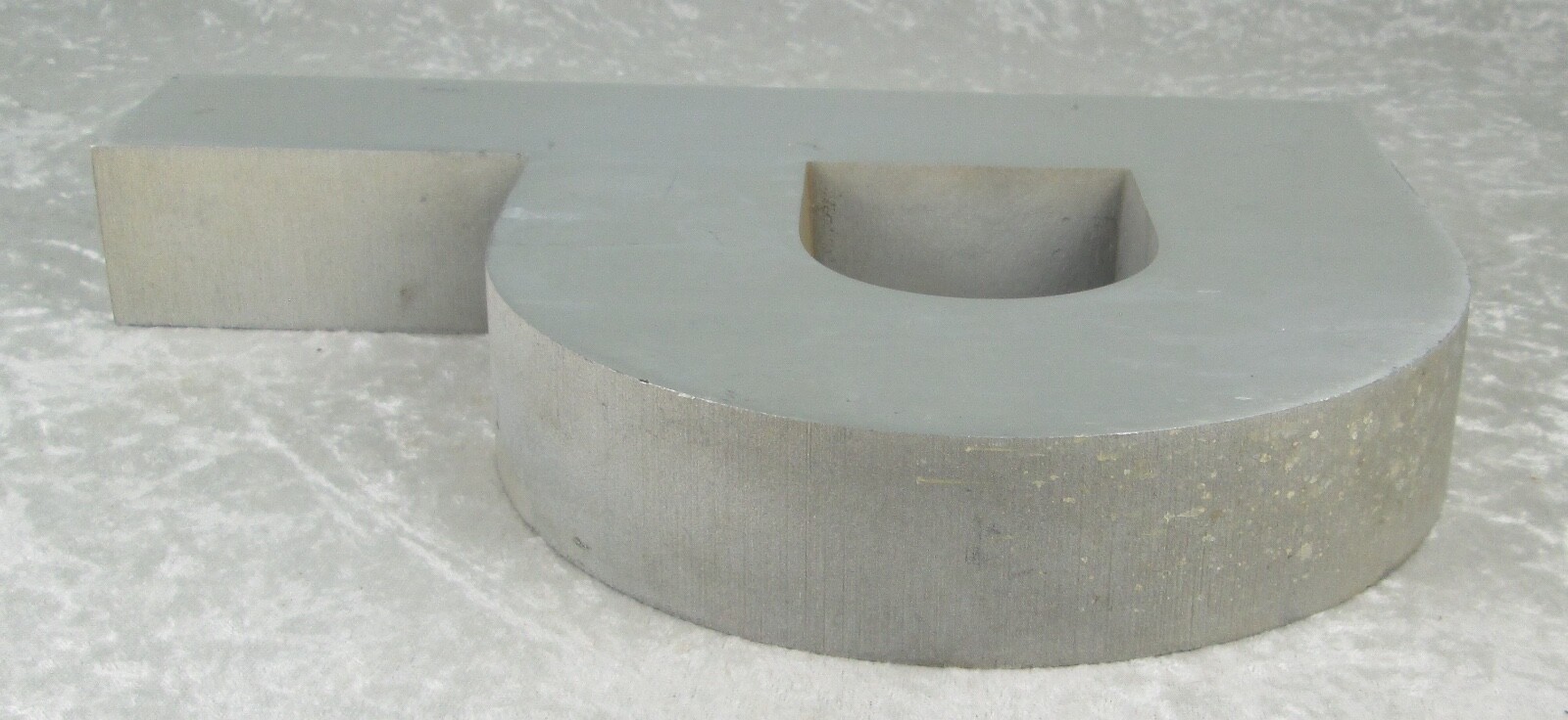 Cast Aluminum Metal Sign Letter P 3 LB 10 OZ Used 12 inch Tall Mounting Holes
